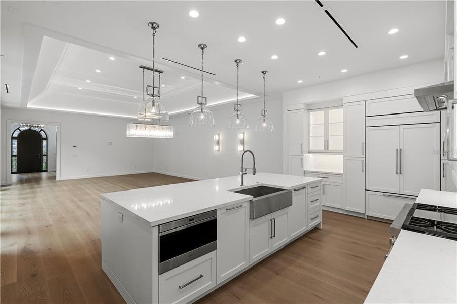 Furnished interior view inside a new home in , Orlando (Image 13).