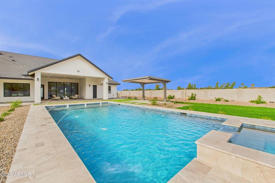 CAM06090G6-PR0010-STILL007