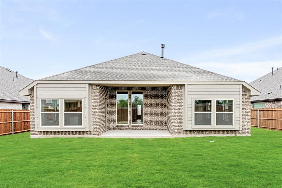 Exterior details and patio area of a home in The Oaks, Red Oak (Image 4). Exterior details and patio area of a home in The Oaks, Red Oak (Image 4).
