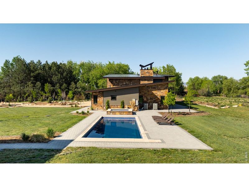 Community amenities in , Longmont (Image 25).