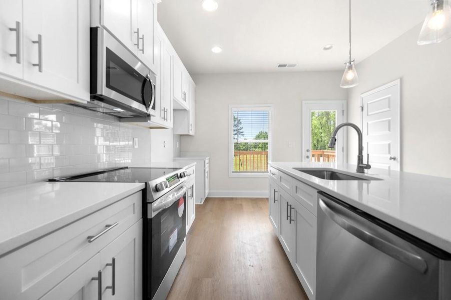 Furnished interior view inside a new home in Magnolia Grove, Mableton (Image 9). Furnished interior view inside a new home in Magnolia Grove, Mableton (Image 9).