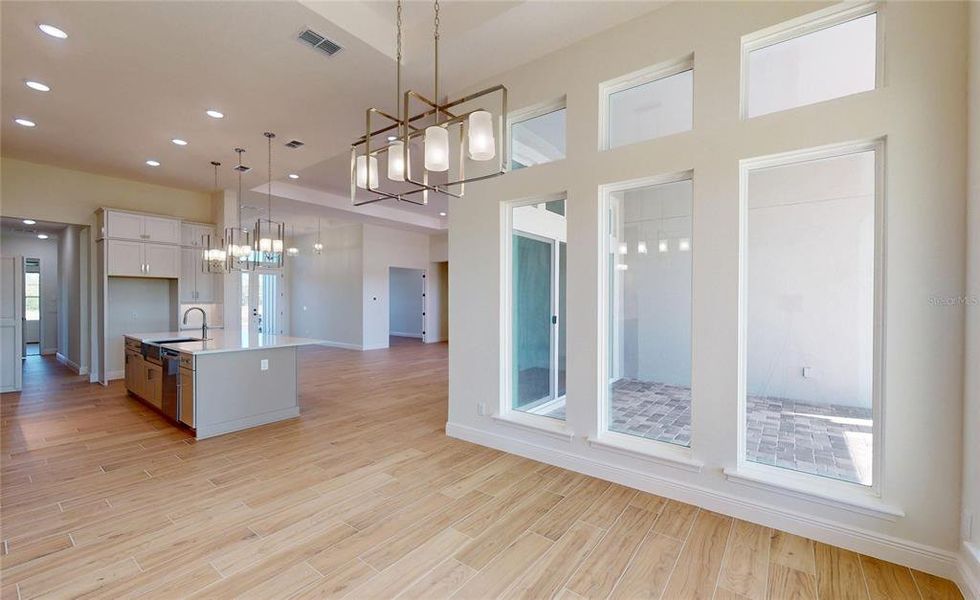 Spacious, unfurnished interior of a new home in Waterset, Apollo Beach (Image 26).