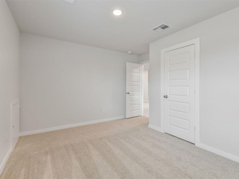 Spacious, unfurnished interior of a new home in Liberty Estates, Cleveland (Image 37).