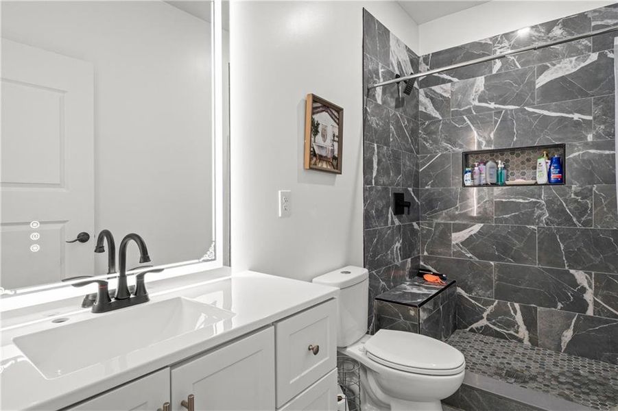 Furnished interior view inside a new home in , Carrollton (Image 13).