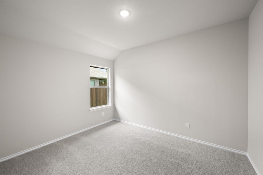 Spacious, unfurnished interior of a new home in Chisholm Hills, Cleburne (Image 24).