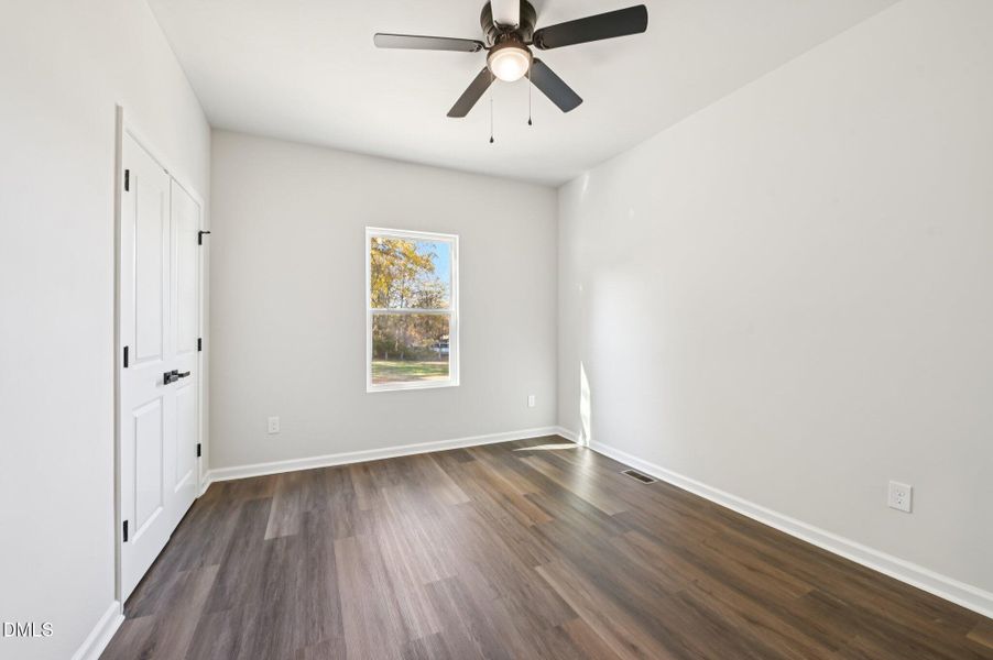 15-web-or-mls-Foster St-S0711-015