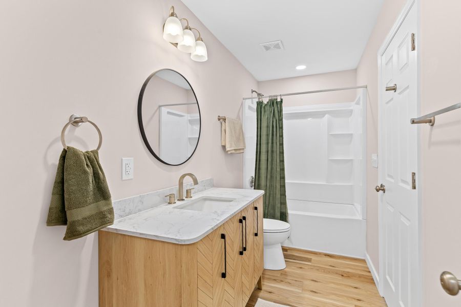 Furnished interior view inside a new home in , Hanahan (Image 15).