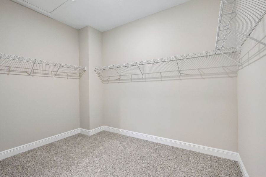 Spacious, unfurnished interior of a new home in Legends Preserve - Signature Series, Daytona Beach (Image 15).