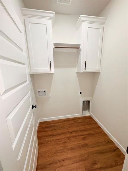 Spacious, unfurnished interior of a new home in , Quinlan (Image 20).