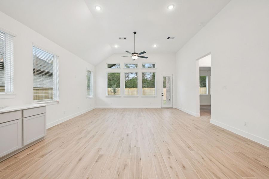 Spacious, unfurnished interior of a new home in Kresston, Montgomery (Image 21). Spacious, unfurnished interior of a new home in Kresston, Montgomery (Image 21).