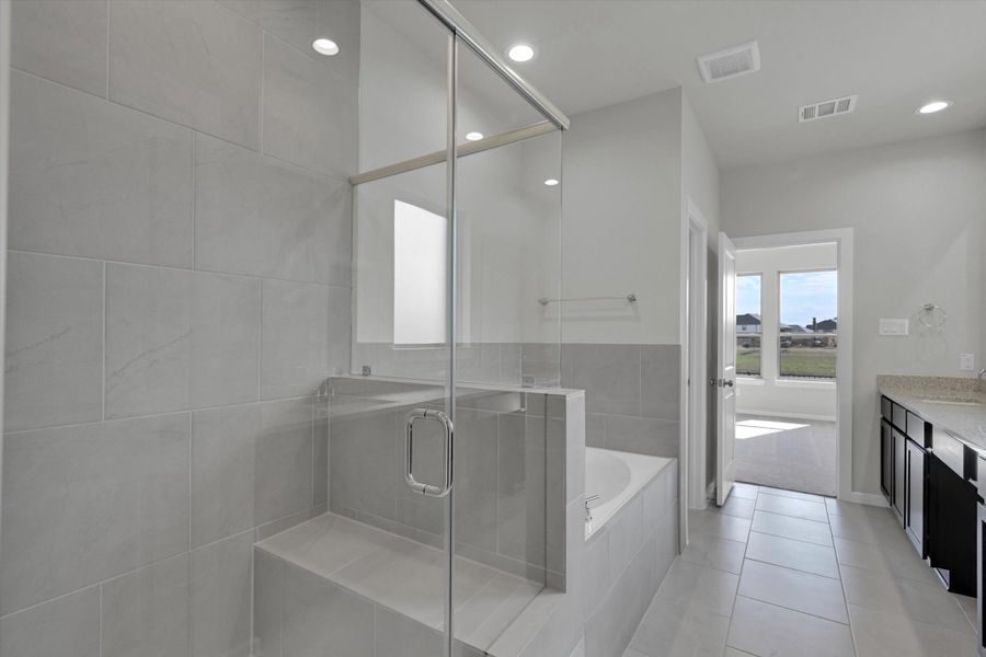 Image 28 of a home in Lago Mar  50'  &  55'.