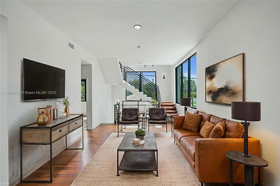 OPEN FLOOR PLAN CAN BE SET UP IN MULTIPLE WAYS. BREAKFAST BAR KITCHEN. 2 BALCONIES! OPEN FLOOR PLAN CAN BE SET UP IN MULTIPLE WAYS. BREAKFAST BAR KITCHEN. 2 BALCONIES!