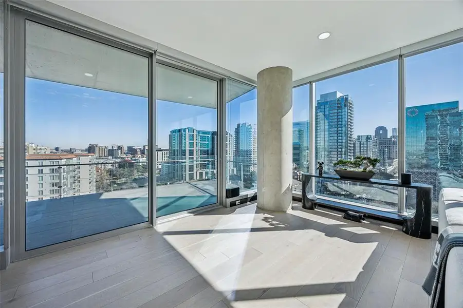 Condo located in Dallas, TX showcasing its design and architecture (Image 1). Condo located in Dallas, TX showcasing its design and architecture (Image 1).