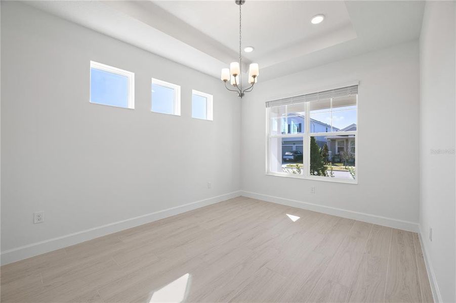 Spacious, unfurnished interior of a new home in , Winter Garden (Image 24).