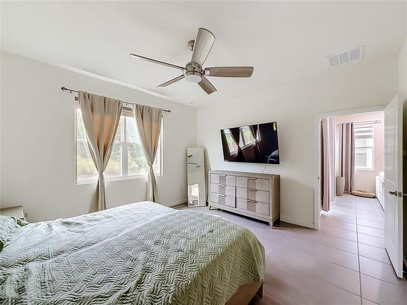 Furnished interior view inside a new home in Ocala Preserve, Ocala (Image 35). Furnished interior view inside a new home in Ocala Preserve, Ocala (Image 35).