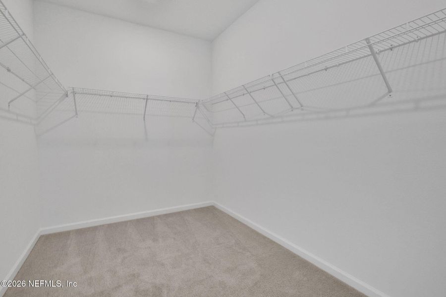 Spacious, unfurnished interior of a new home in Jennings Farm, Middleburg (Image 45).