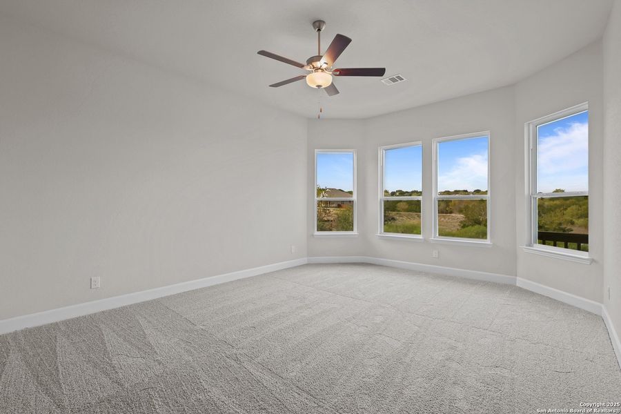 Spacious, unfurnished interior of a new home in Homestead, Schertz (Image 28).