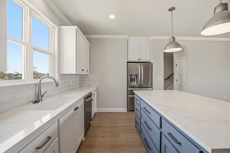 Furnished interior view inside a new home in , Glen Rose (Image 12).