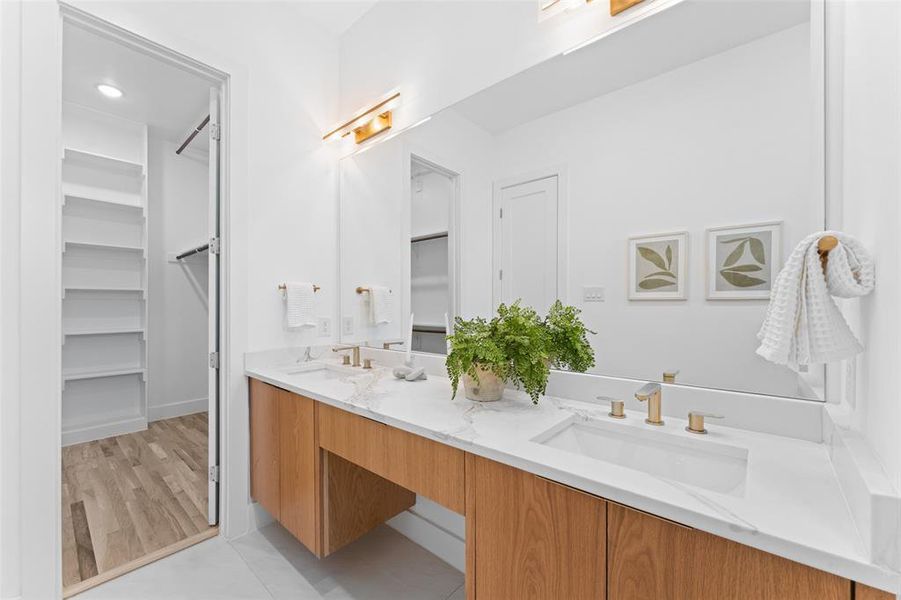 Furnished interior view inside a new home in , Dallas (Image 14).