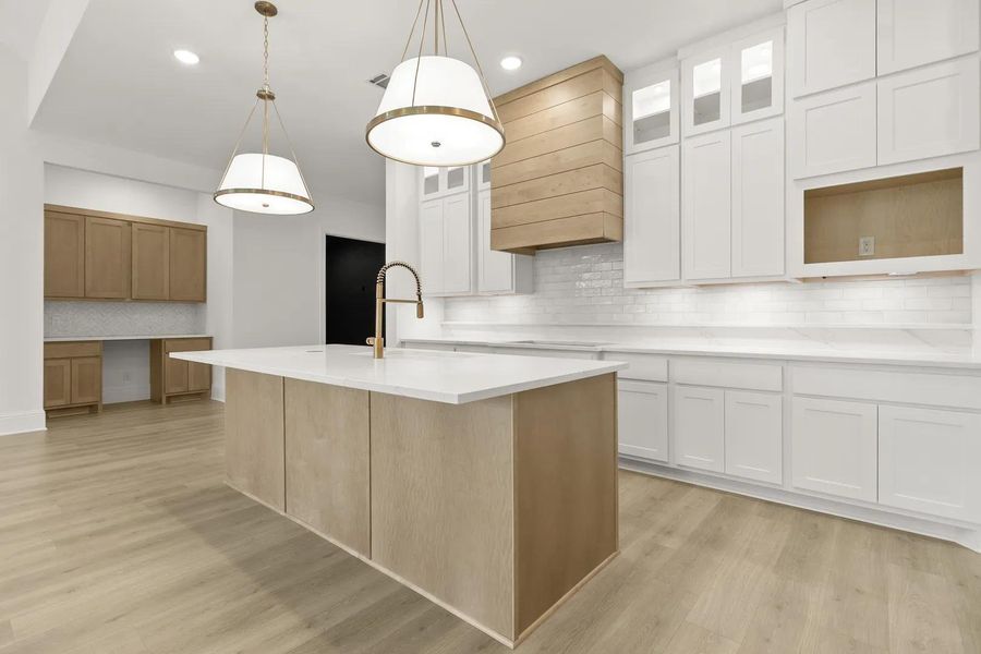 Granbury E kitchen