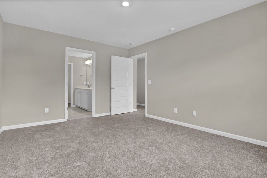 Spacious, unfurnished interior of a new home in Grand Park, Leland (Image 23).
