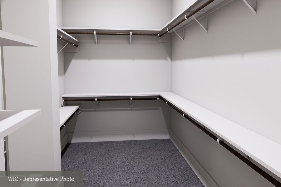 Walk-in Closet Walk-in Closet