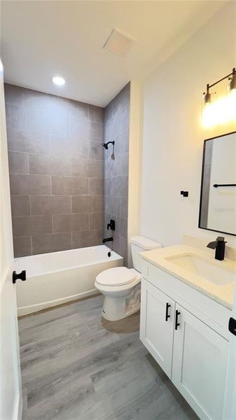 Furnished interior view inside a new home in , Ocala (Image 10).