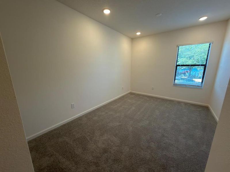 Spacious, unfurnished interior of a new home in , Orlando (Image 18).