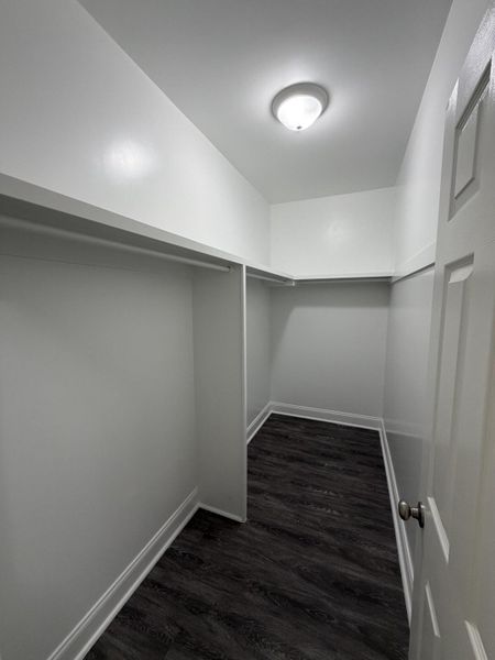 Spacious, unfurnished interior of a new home in , Walterboro (Image 27).