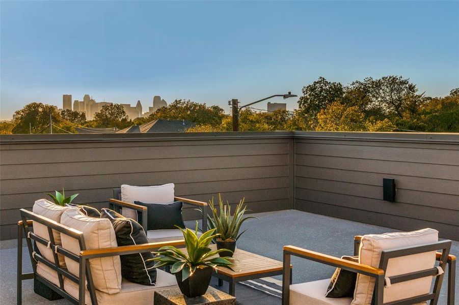 Exterior details and patio area of a home in , Dallas (Image 27).