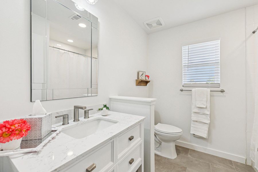 Furnished interior view inside a new home in , Wimberley (Image 23).