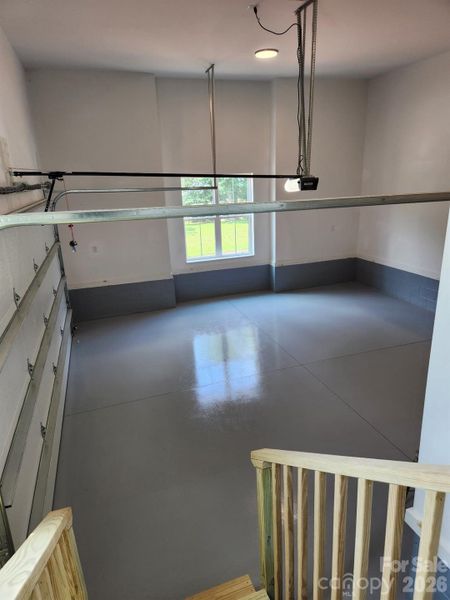 Garage w/epoxy floors