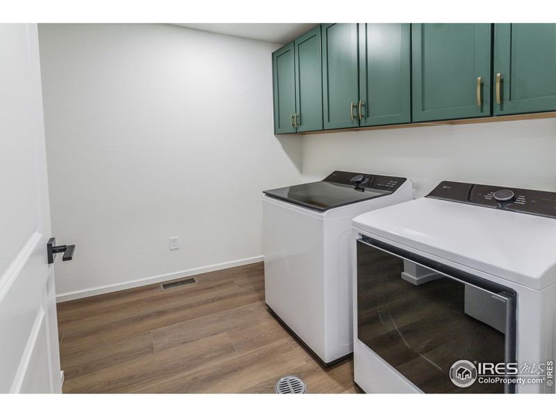 EXAMPLE PHOTO: LAUNDRY