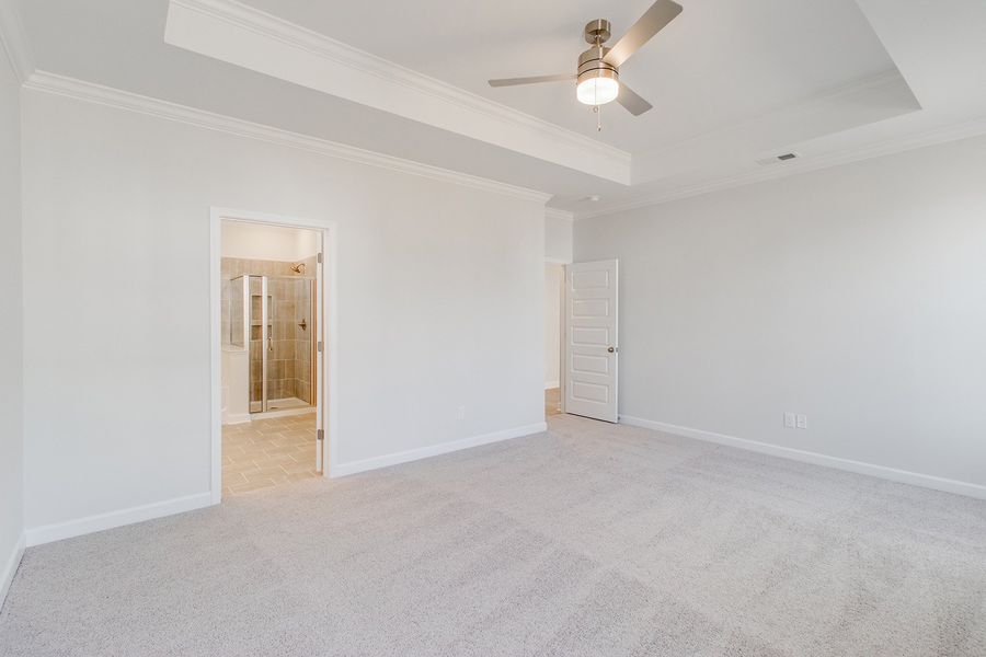 Spacious, unfurnished interior of a new home in Pebble Branch, Chapin (Image 28).