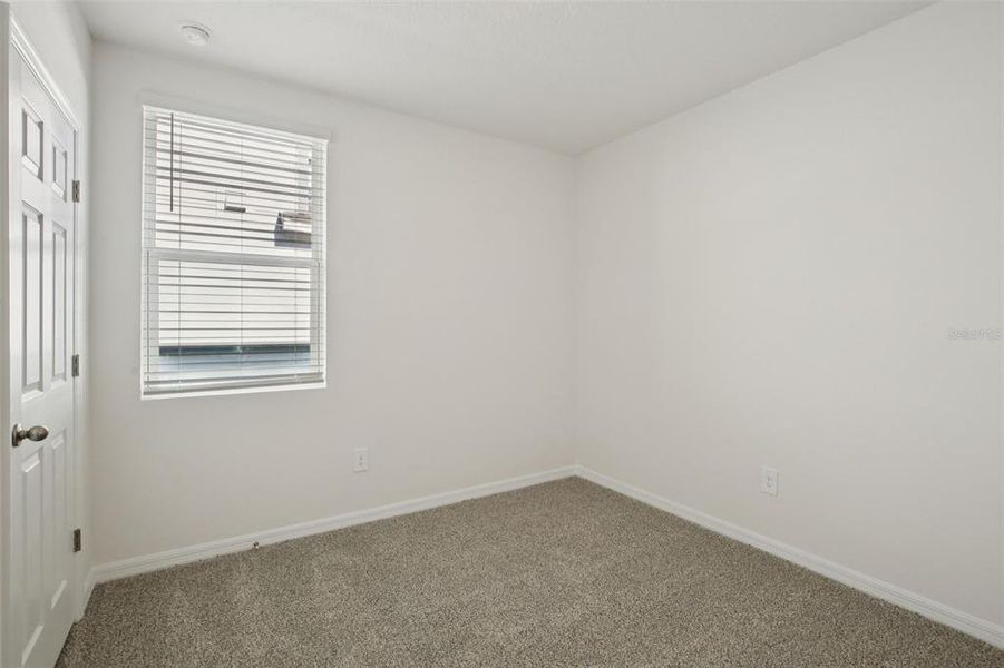 Spacious, unfurnished interior of a new home in , Lake Alfred (Image 26).