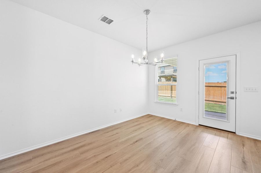 Spacious, unfurnished interior of a new home in Creekside at Estancia, Austin (Image 23).