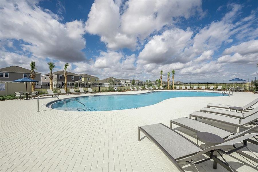 Community amenities in Waterstone, Groveland (Image 16).