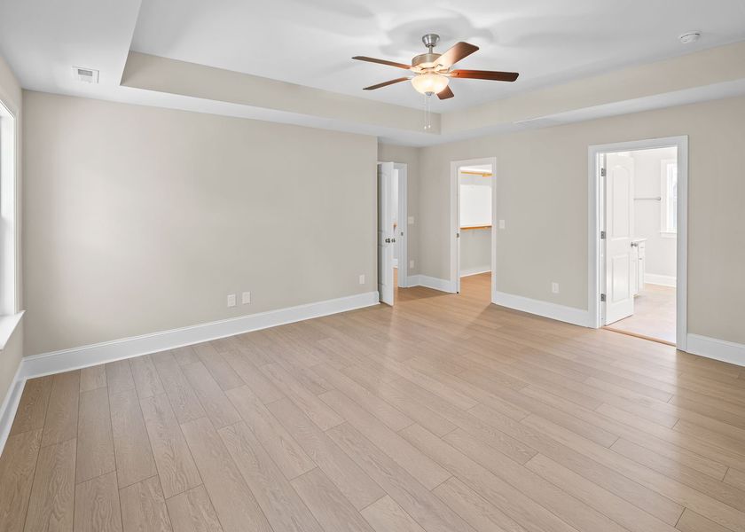 Spacious, unfurnished interior of a new home in Carolina Creek, Hampstead (Image 37).