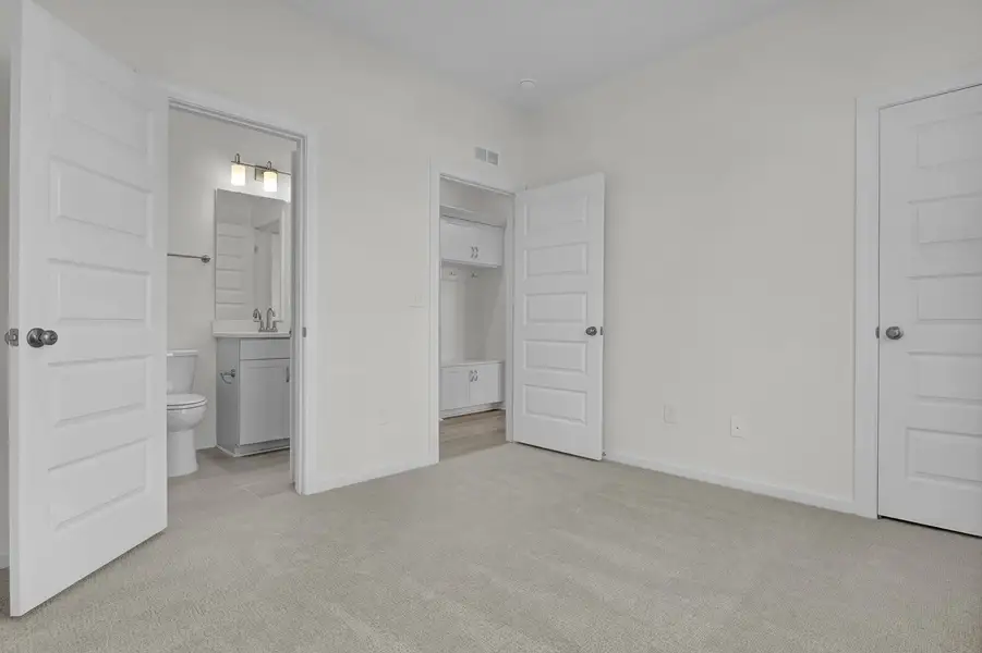 Spacious, unfurnished interior of a new home in Indigo at Abbey Preserve, Wilmington (Image 28).