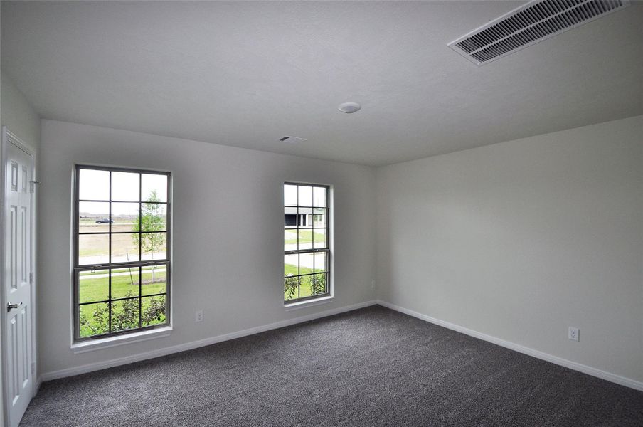 Spacious, unfurnished interior of a new home in , League City (Image 21).