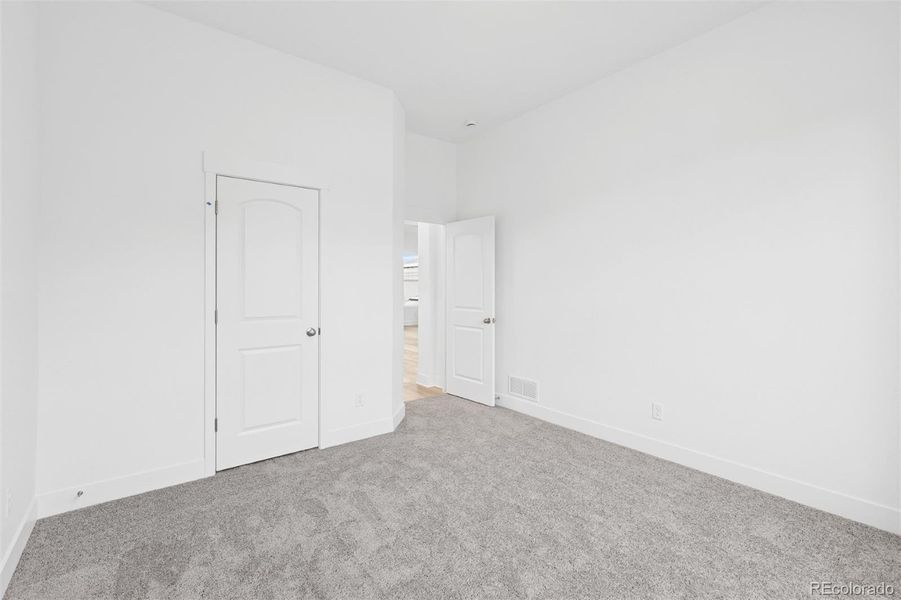 Spacious, unfurnished interior of a new home in Painted Prairie Cottage, Aurora (Image 19). Spacious, unfurnished interior of a new home in Painted Prairie Cottage, Aurora (Image 19).