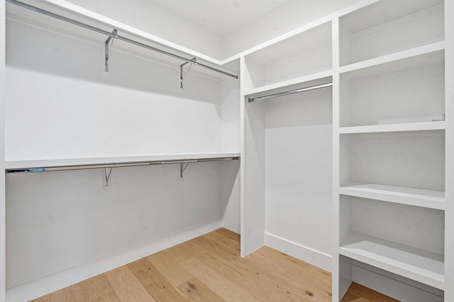 Spacious, unfurnished interior of a new home in , Austin (Image 16).