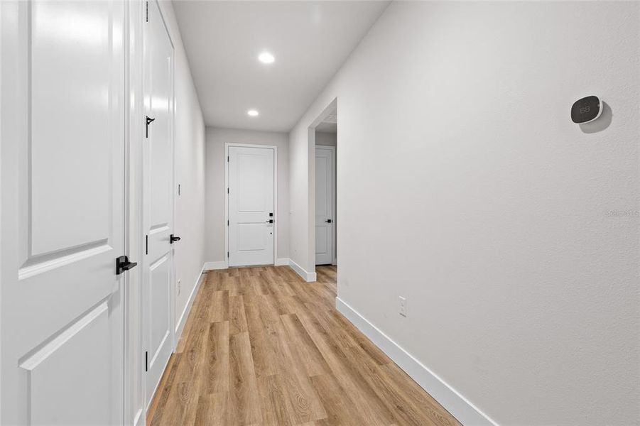 Spacious, unfurnished interior of a new home in , Debary (Image 14).