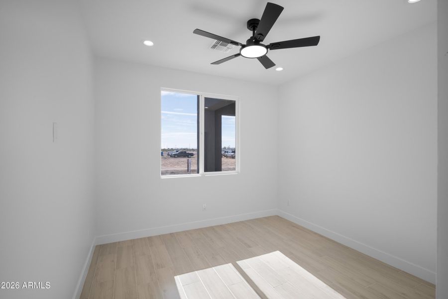 32744 W Bellview St-5