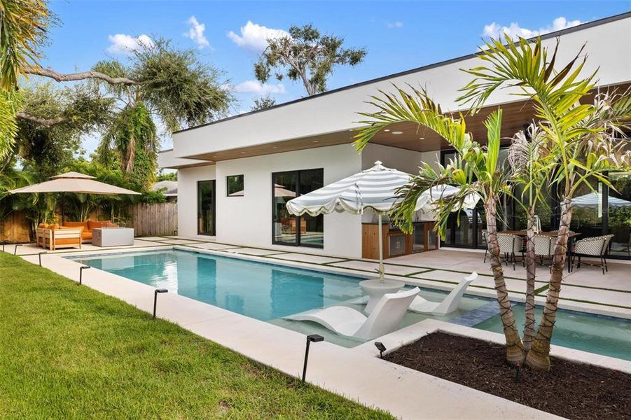 Front exterior of a new home in , Sarasota, FL, highlighting curb appeal (Image 29).