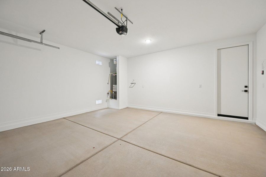 34-web-or-mls-77th Dr-S1403-034