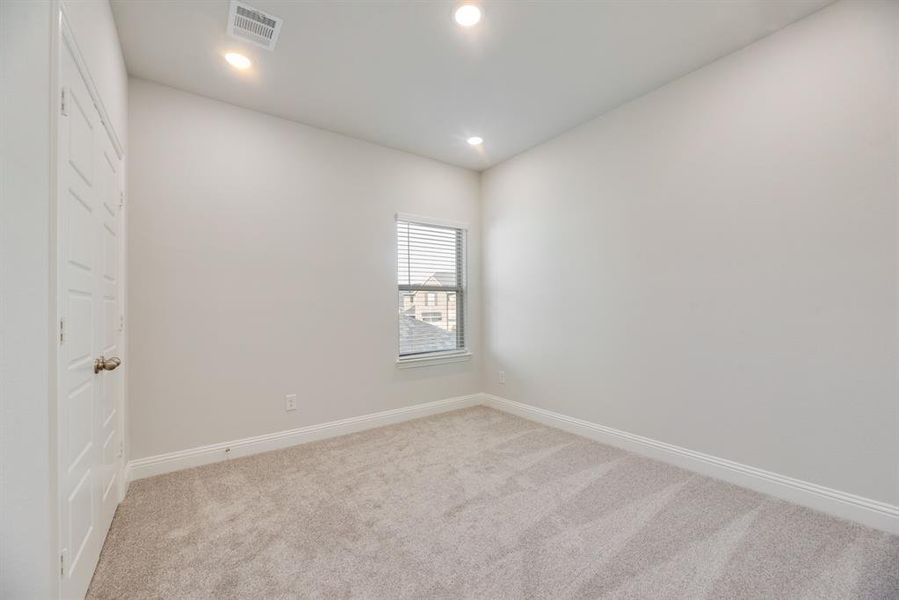 Spacious, unfurnished interior of a new home in Bayside, Rowlett (Image 30). Spacious, unfurnished interior of a new home in Bayside, Rowlett (Image 30).