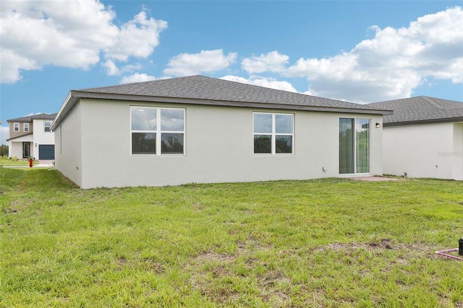 Exterior details and patio area of a home in Hamilton Bluff - Signature Series, Lake Hamilton (Image 28).