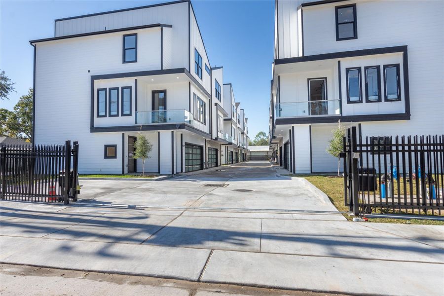 Image 32 of a home in .