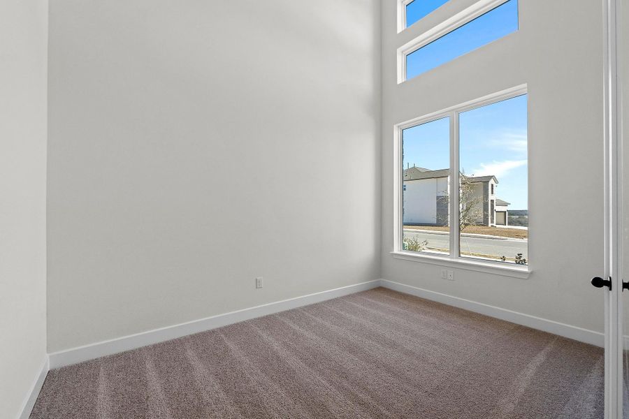 Spacious, unfurnished interior of a new home in Lariat, Liberty Hill (Image 33).